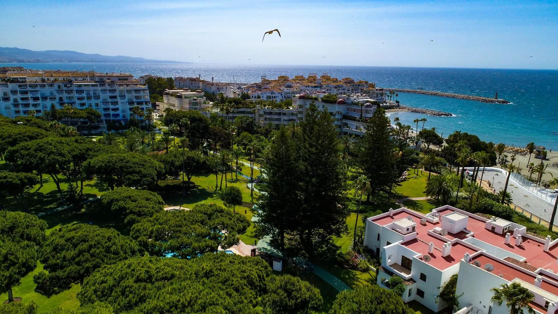 Marbella Banus Suites - Playas Del Duque Luxury Apartment
