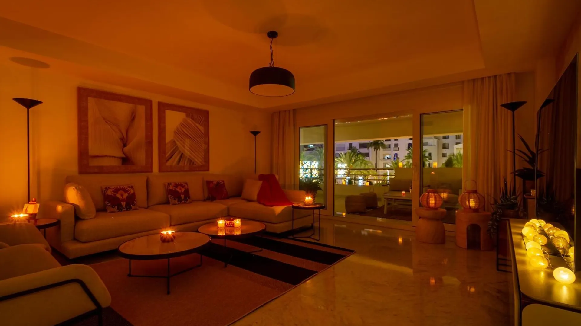 Marbella Banus Suites - Playas Del Duque Luxury Apartment