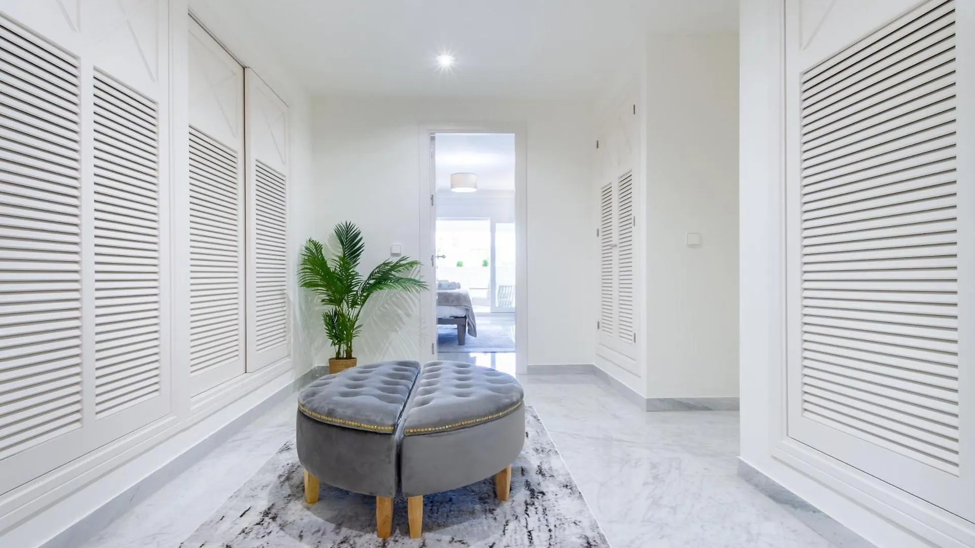 Marbella Banus Suites - Playas Del Duque Luxury Spain