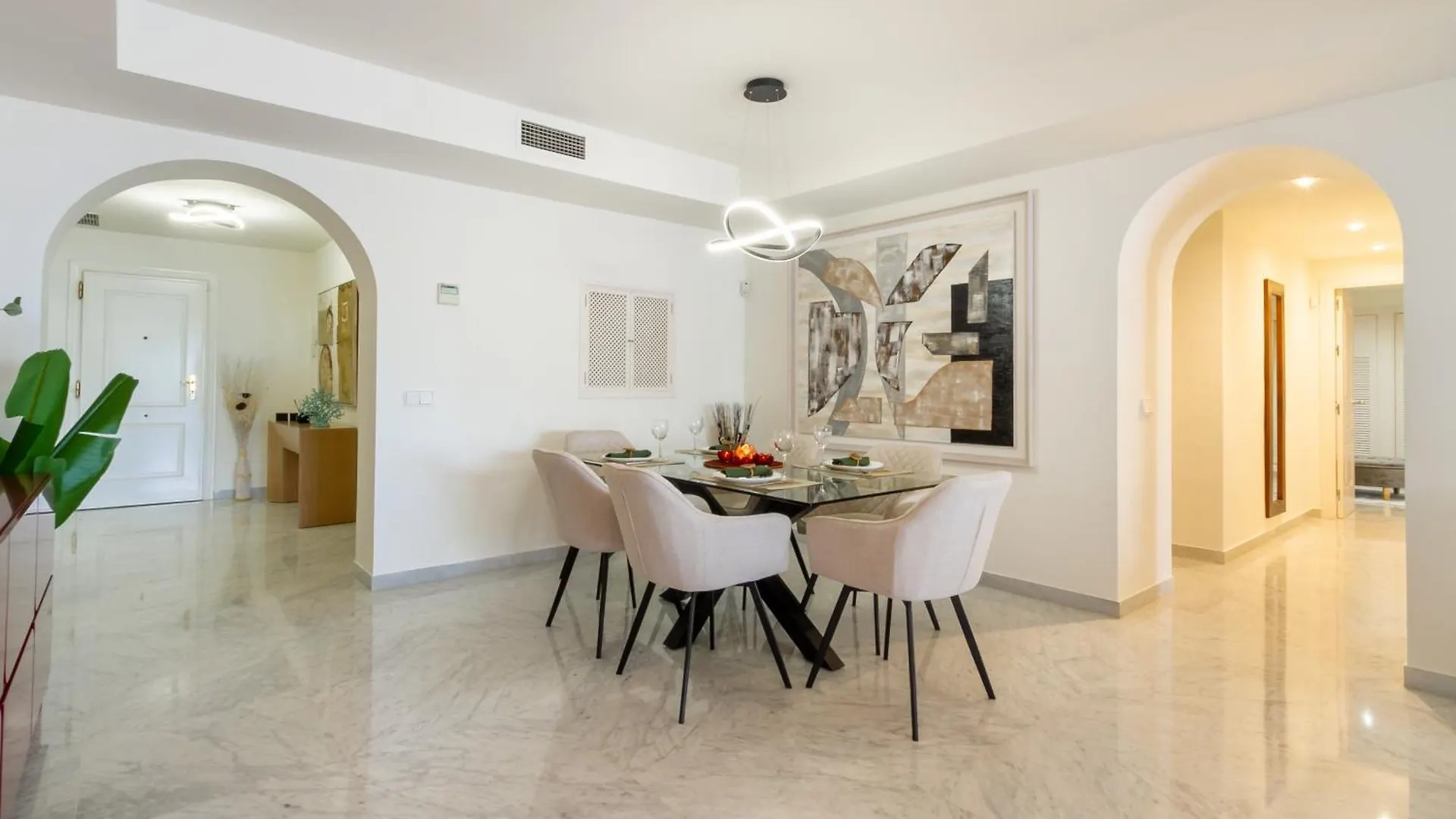 Marbella Banus Suites - Playas Del Duque Luxury 0*,  Spain