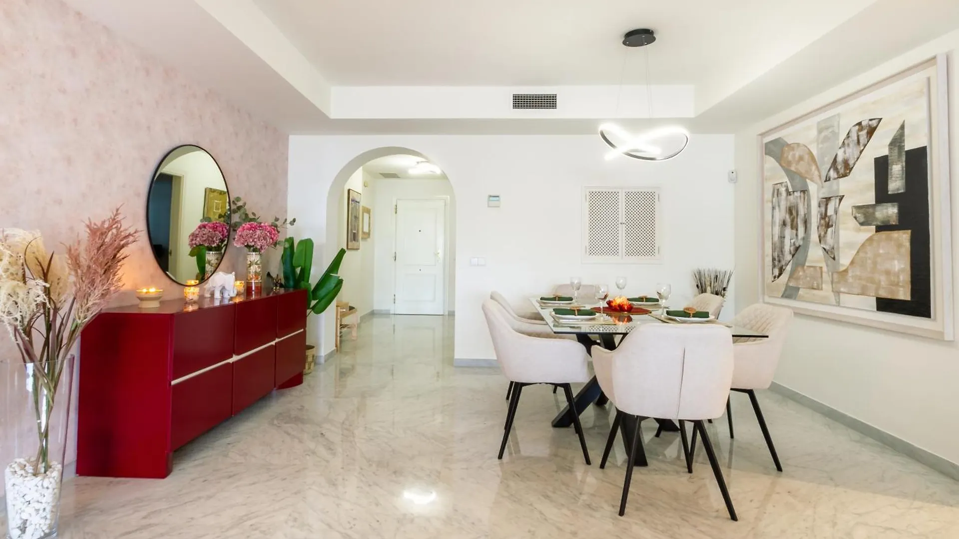 Marbella Banus Suites - Playas Del Duque Luxury Apartment