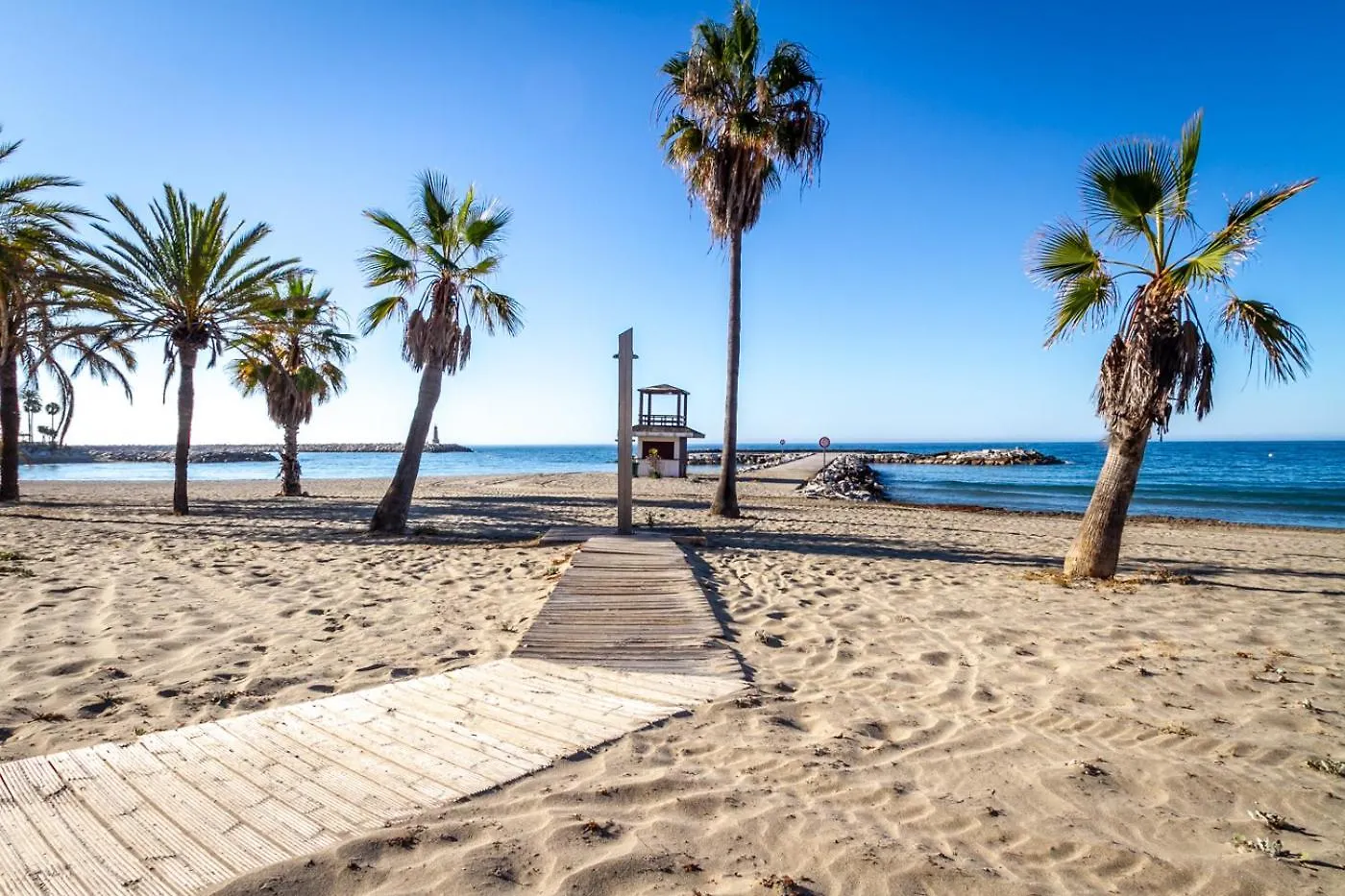 Marbella Banus Suites - Playas Del Duque Luxury Apartment