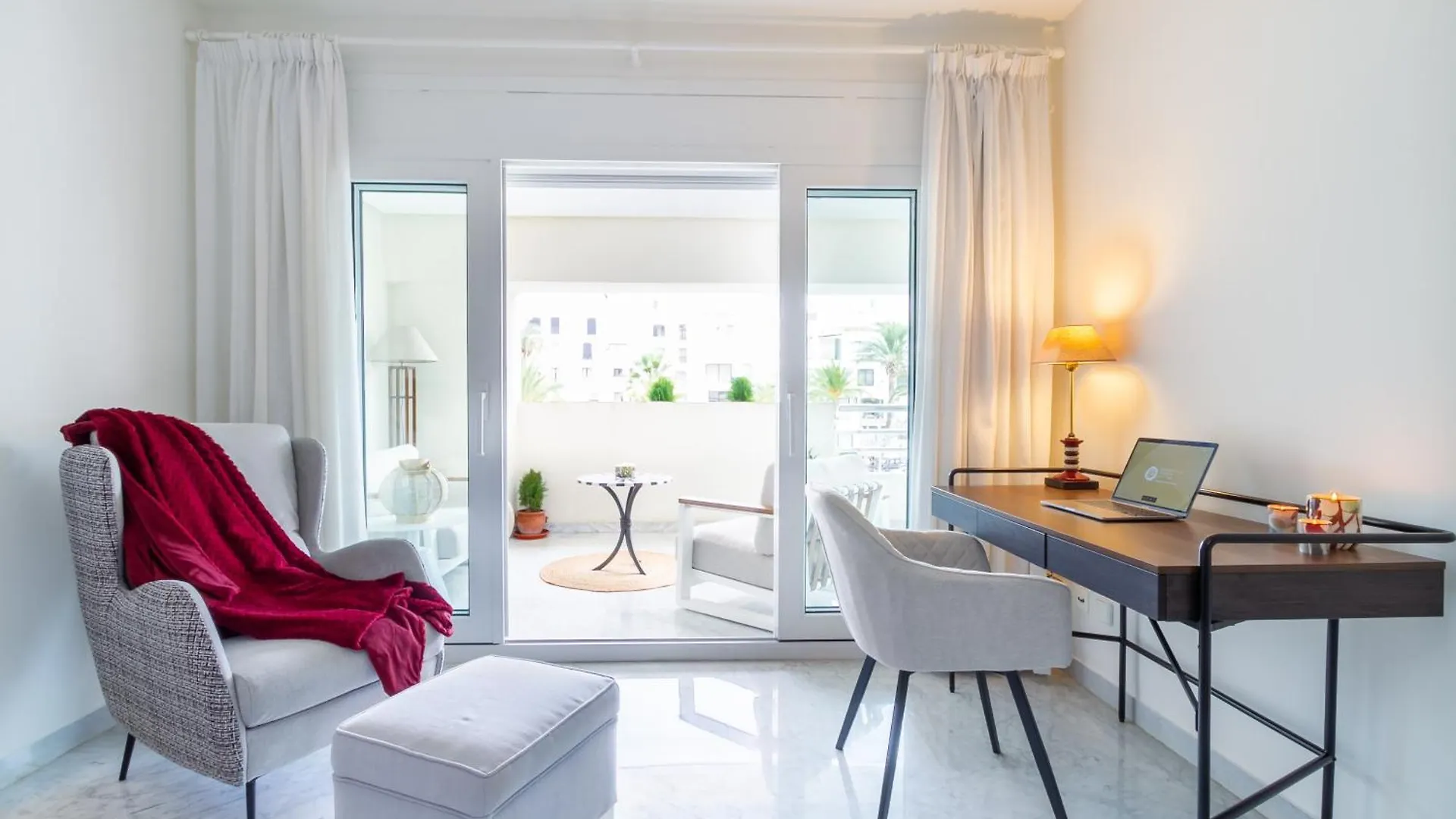 Marbella Banus Suites - Playas Del Duque Luxury Apartmán